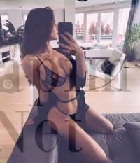 Genç Ankara escort Emine’yle saatlik seks